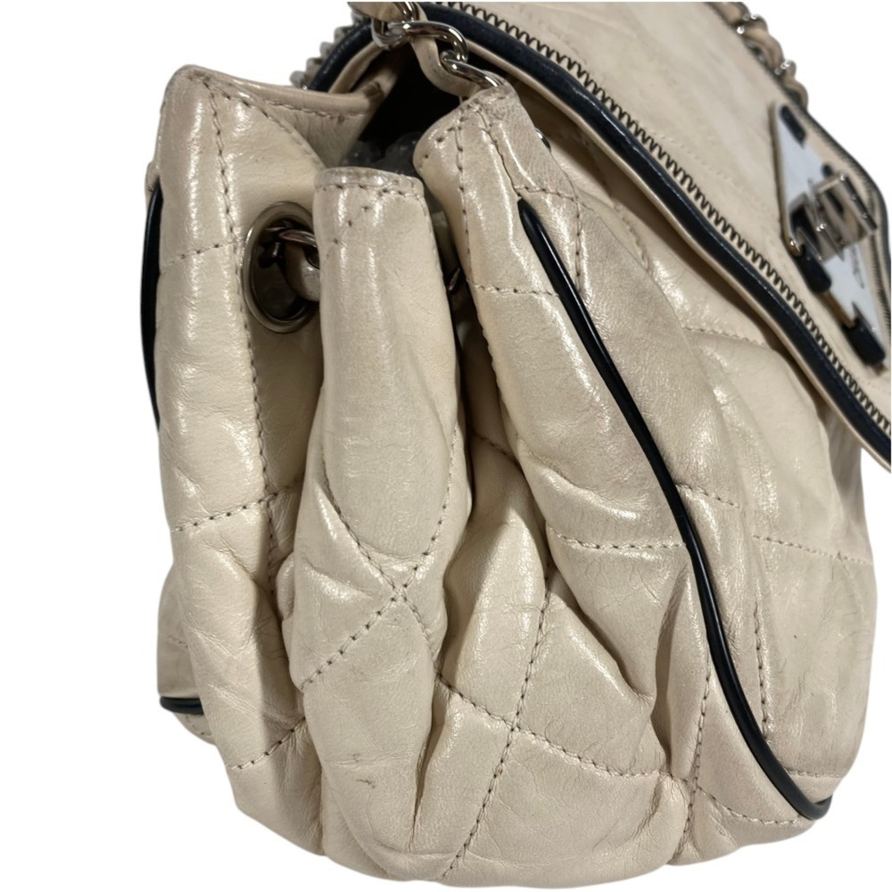 CHANEL Bag - Picture 4 of 16